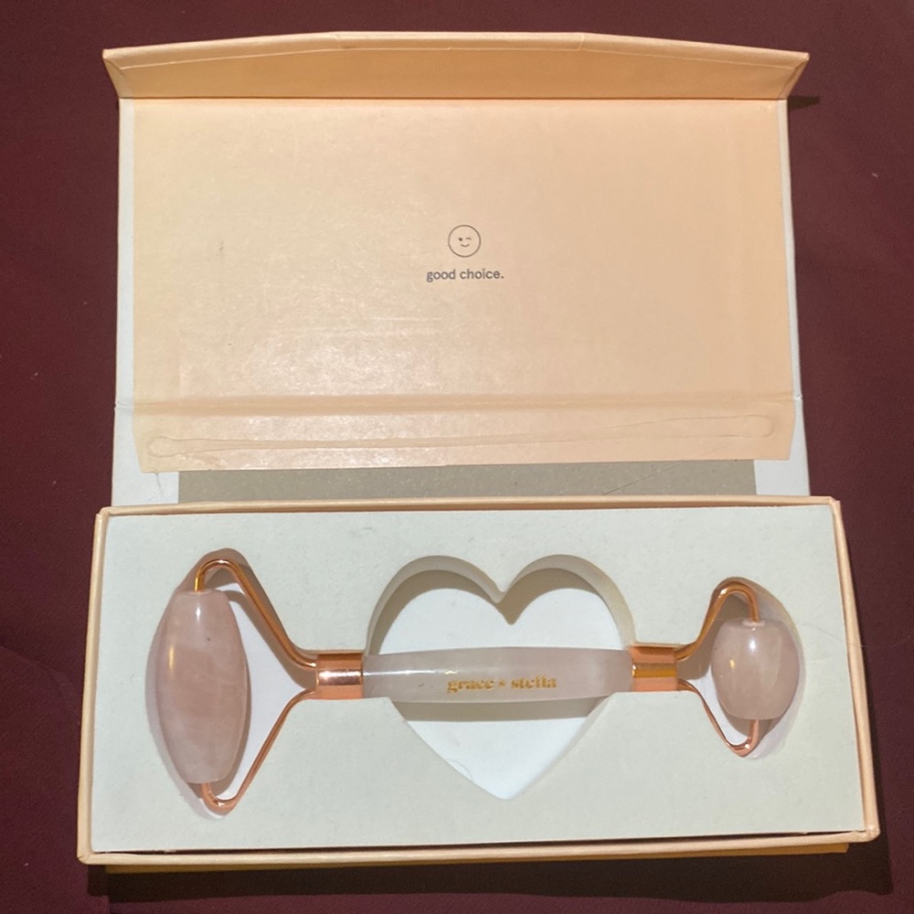 4/$50 Grace & Stella Rose Quartz Facial Massager